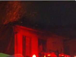 Φωτογραφία για Φωτιά σε σπίτι στην οδό Καρυωτάκη στην Τρίπολη [video]