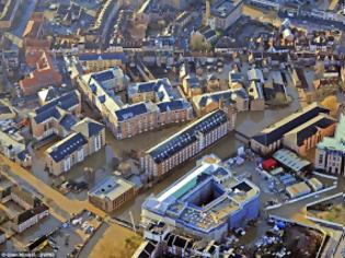 Φωτογραφία για Σοκαριστικές εικόνες από τη Μεγάλη Βρετανία: Πλημμύρισε σχεδόν όλη η χώρα... [photos]