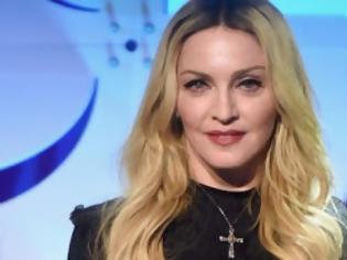 Φωτογραφία για Τρομάξαμε να τη γνωρίσουμε! Δείτε τι φωτογραφία ανέβασε η Madonna στο διαδίκτυο... [photo]