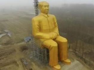 Φωτογραφία για Κίνα: Με ένα θεόρατο χρυσό άγαλμα τιμούν τον Μάο Τσε Τουνγκ
