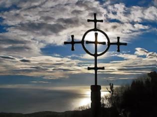 Φωτογραφία για Το ήξερες; Πώς πρέπει να κάνουμε το σταυρό μας και τι συμβολίζει;