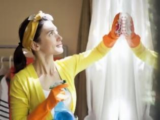 Φωτογραφία για 5 κακές συνήθειες που ακολουθείς όταν καθαρίζεις και πρέπει οπωσδήποτε να κόψεις!