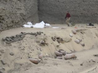 Φωτογραφία για Απίστευτο! Δείτε τι έκαναν οι Αρχαίοι Αιγύπτιοι τα σκυλιά που πέθαιναν... [photo]