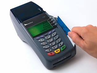Φωτογραφία για Ακριβές οι χρεώσεις των τραπεζών για τα μηχανήματα καρτών