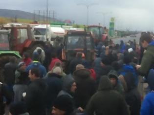 Φωτογραφία για Κινητοποιήσεις αγροτών σε όλη την Ελλάδα - Πού έχουν κλείσει οι δρόμοι
