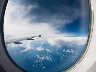 Φωτογραφία για Γιατί τα παράθυρα των αεροπλάνων είναι οβάλ;