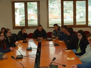 Φωτογραφία για Συνάντηση του δημάρχου Οροπεδίου Λασιθίου με το 15μελές του Γενικού Λυκείου της περιοχής