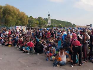 Φωτογραφία για Τι λες τώρα! Στρατόπεδο με μετανάστες ετοιμάζουν μέσα στην Αττική...