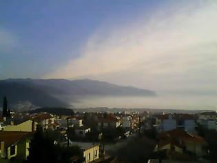 Φωτογραφία για Ομίχλη σκέπασε την Ξάνθη - Εντυπωσιακό σκηνικό μέσα στην πόλη και στον κάμπο