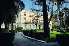 Αύριο η σύσκεψη των πολιτικών αρχηγών.Η παρουσία του Μιχαλολιάκος της Χρυσής Αυγής καθορισε τον τρόπο που θα γίνει η συνάντηση