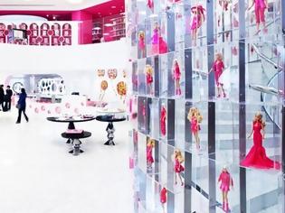 Φωτογραφία για Δείτε το πρώτο κατάστημα ΑΠΟΚΛΕΙΣΤΙΚΑ για Barbie στη Σαγκάη! (Photos)