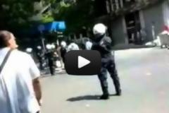 ΑΠΟΚΑΛΥΠΤΙΚΟ ΒΙΝΤΕΟ:Πολίτες κάθε ηλικίας και καταστηματάρχες επιτέθηκαν μαζί με τα ΜΑΤ σε αντιεξουσιαστές και λαθρομετανάστες στην ΑΣΟΕ..
