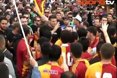 Νέο βίντεο από το Ελληνοτουρκικό... ξύλο!...Δούλευαν τους Τούρκους οι Παναθηναϊκοί?
