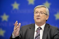 Γιούνκερ: ''Μην κουνάτε το δάχτυλο στην Ελλάδα''