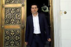 Στις εκλογές… αγκαζέ με τα πρακτικά