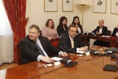 Οι δραματικοί διάλογοι των πολιτικών αρχηγών στη σύσκεψη στο Προεδρικό