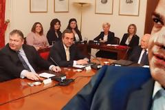 Ο Αλέξης απέφυγε την παγίδα, η χώρα όμως όχι…