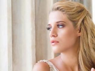 Φωτογραφία για Σε ρόλο παρουσιάστριας η Τζένη