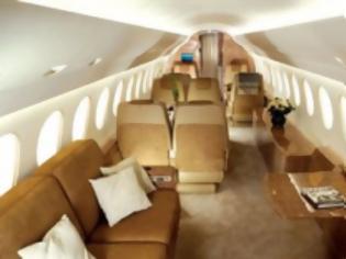 Φωτογραφία για Οι επίτροποι της Κομισιόν και τα ιπτάμενα παλάτια τους