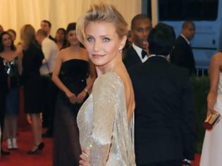 Φωτογραφία για Πόσο ζύγιζε το φόρεμα της Cameron Diaz στο MET Ball;