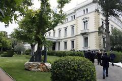 Θα συνεχιστούν και αύριο οι διαβουλευσεις