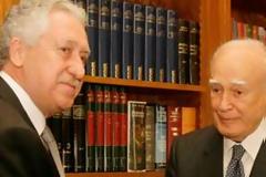 Ο ΤΕΛΕΥΤΑΙΟΣ ΠΟΛΙΤΙΚΟΣ ΑΡΧΗΓΟΣ ΠΟΥ ΒΛΕΠΕΙ ΣΗΜΕΡΑ ΤΟΝ ΠΑΠΟΥΛΙΑ