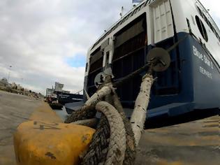 Φωτογραφία για Οι ακτοπλόοι ίσως «δέσουν» πλοία λόγω των ακριβών καυσίμων