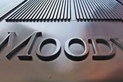 Moody's: Βλέπει έξοδο της Ελλάδας από το ευρώ