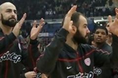 ΝΑ ΣΤΕΙΛΟΥΜΕ ΤΟΝ ΣΠΑΝΟΥΛΗ ΣΤΗΝ ΜΕΡΚΕΛ ΓΙΑ ΤΟ ΜΝΗΜΟΝΙΟ