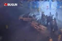 «Κατέστρεψαν, έσπασαν και έκαψαν» (video)