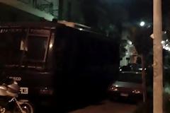 ΠΡΟΣΤΑΤΕΥΕ ΤΟ ΣΥΝΔΕΣΜΟ ΤΟΥ ΠΑΟ ΣΤΗΝ ΠΑΤΡΑ Η ΑΣΤΥΝΟΜΙΑ! *ΒΙΝΤΕΟ*