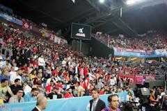Η ΕΡΥΘΡΟΛΕΥΚΗ ΕΞΕΔΡΑ ΣΤΟ ΣΙΝΑΝ ΕΡΝΤΕΜ *VIDEOS & PHOTOS*