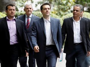 Φωτογραφία για Την επανίδρυση του ΣΥΡΙΖΑ σε ενιαίο κόμμα ανακοίνωσε ο Αλέξης Τσίπρας