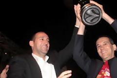 ΑΓΓΕΛΟΠΟΥΛΟΙ: ΑΦΙΕΡΩΜΕΝΟΣ ΣΕ ΑΥΤΟΥΣ ΠΟΥ ΔΑΚΡΥΣΑΝ