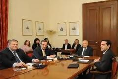 O Πρόεδρος της Δημοκρατίας (της ποιάς;), θα κρατήσει καθυστέρηση στο ματς μέχρι να βάλει γκολ η 