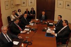 Μας σέρνουν σε εκλογές.Ναυάγιο η συνάντηση των αρχηγών.