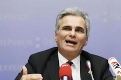 Φάιμαν: Δεν συζητάμε αποχώρηση της Ελλάδας από το ευρώ