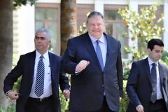 Γυρνούν την πλάτη στον Βενιζέλο τα πρωτοκλασάτα στελέχη...