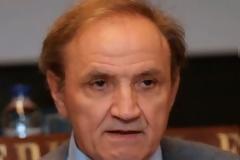 Ο Τζουμάκας καταγγέλλει «συμμορία καναλαρχών και παρασιτικού κεφαλαίου»