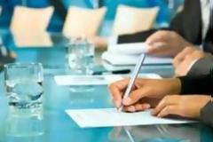 Αναγνώστης σχολιάζει για τις ατομικές και άλλες συμβάσεις