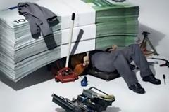 Αχαΐα: «Τσουνάμι» προσφυγών από δανειολήπτες στο ειρηνοδικείο για διαγραφή χρέους προς τράπεζες