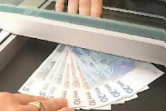 Η πολιτική αστάθεια «βλάπτει» τις καταθέσεις