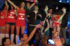 ΜΕ ΤΟΝ ΥΜΝΟ ΤΟΥ ΘΡΥΛΟΥ ΧΟΡΕΨΑΝ ΚΑΙ ΟΙ CHEERLEADERS ΤΗΣ ΤΣΣΚΑ! *ΒΙΝΤΕΟ*