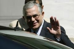 Σκάνδαλο Λ.Παπαδήμου: 1 μέρα πριν φύγει υπέγραψε τα 18 δισ. ευρώ στους τραπεζίτες!