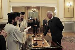 Επιτέλους μετά από πολλά χρόνια φαίνεται να έχουμε μια ολιγο μελή σοβαρή κυβέρνηση έστω για έναν μήνα!