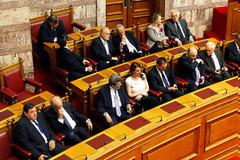Ολοκληρώθηκε η ορκωμοσία των 300 της Βουλής