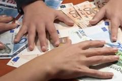 Είχαν πεθάνει αλλά οι συγγενείς έπαιρναν κανονικά τη σύνταξή τους