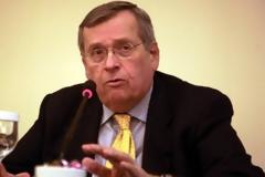 Να ενωθούν ΠΑΣΟΚ, ΝΔ. ΔΗ.ΣΥ και ΔΡΑΣΗ ζητάει ο Μάνος!