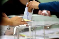 Ευρύτερες ανακατατάξεις στα κόμματα ενόψει εκλογών