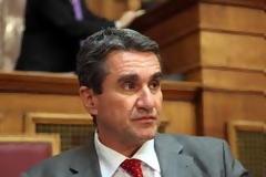 Φεύγω με το κεφάλι ψηλά, δήλωσε ο Ανδρέας Λοβέρδος